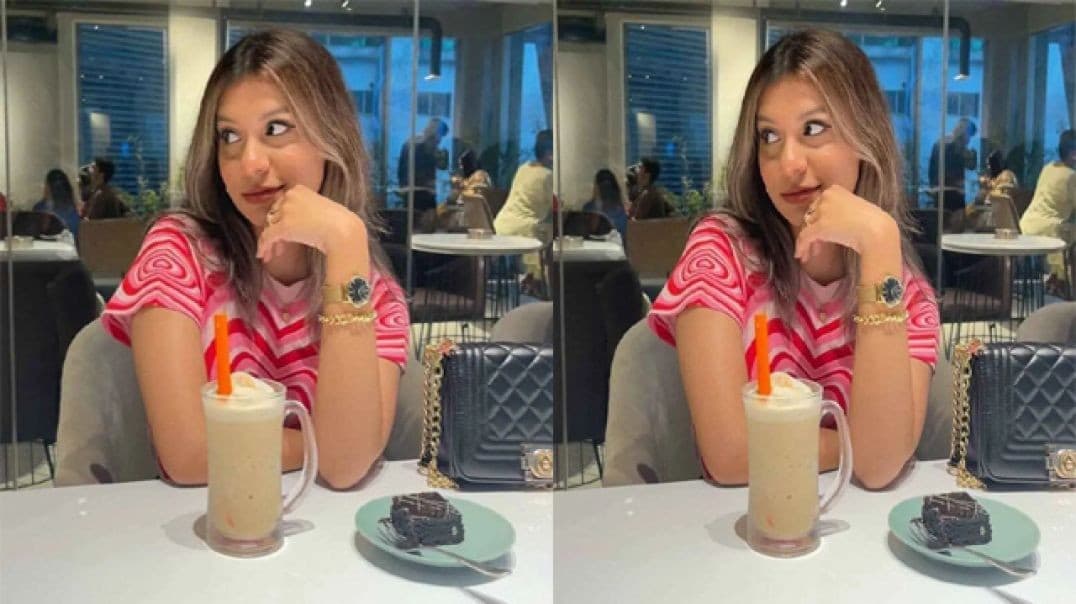 Horny College Babe Blowjob Dick