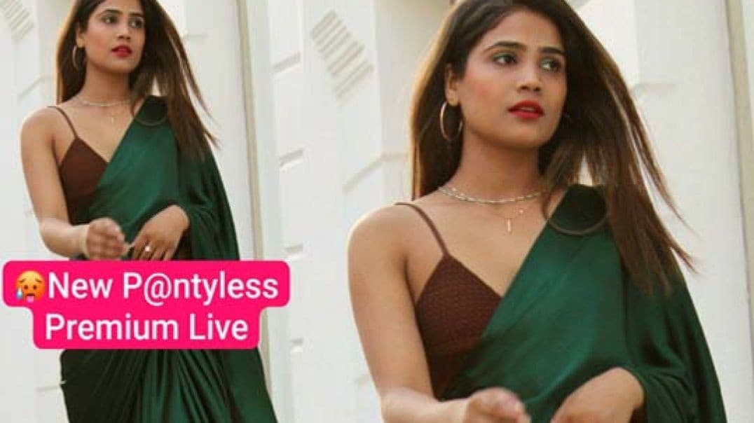 Air Hostess N€ha R@jput Pantyless Spreading Her Legs