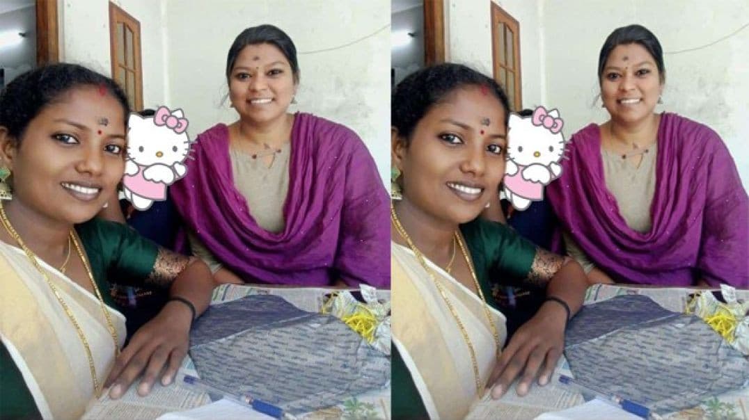 Beautiful Mallu MILF Removes Blouse and Shows Big Boobs