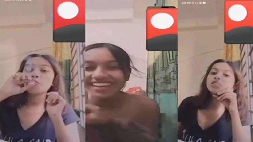 Sexy GF Showing Boobs and Pussy