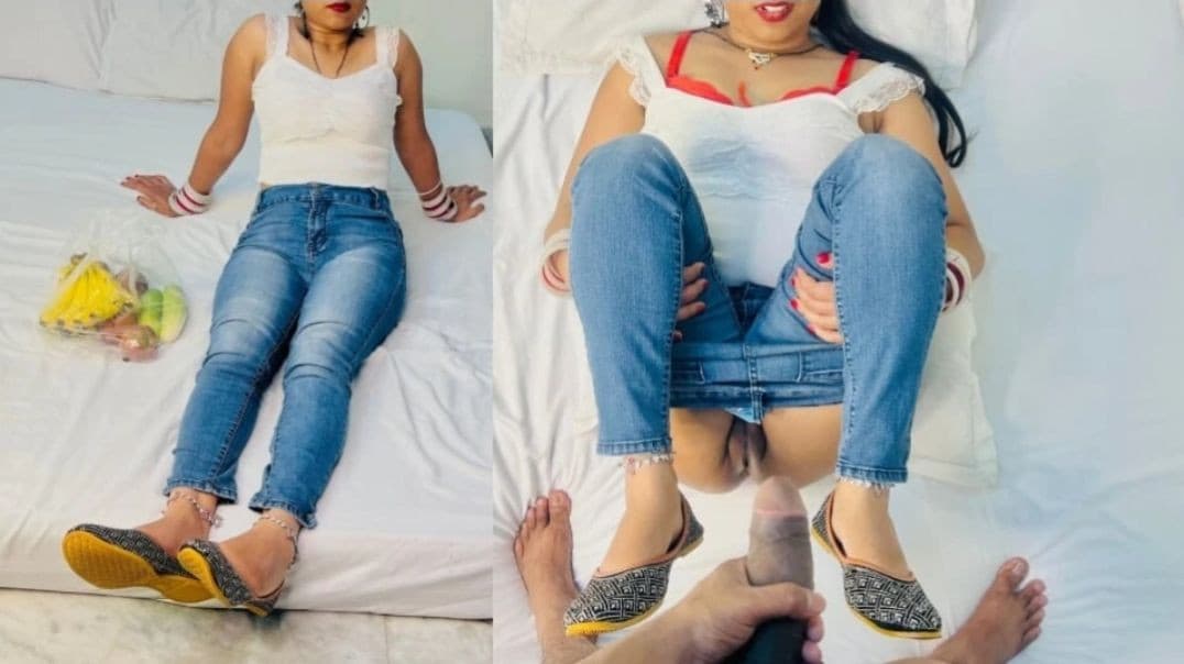 Fell for the Jeans-Clad Bhabhi When Delivering Fruit and Fucked Her Hard