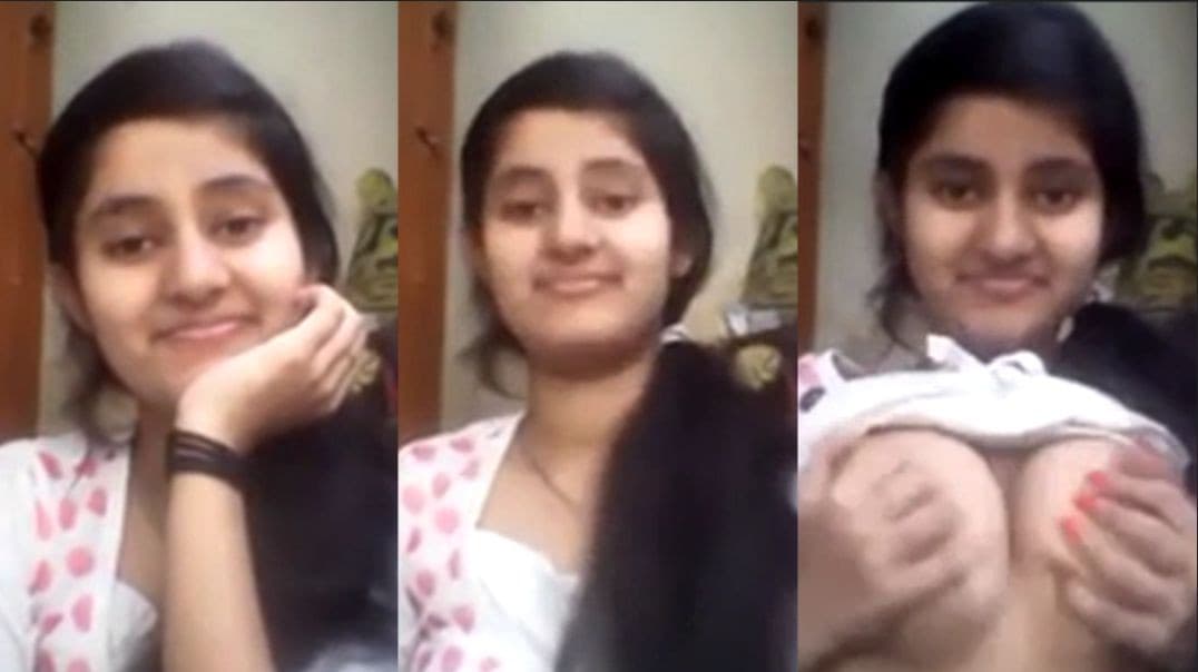 Captivating 19-Year-Old Desi Flirt