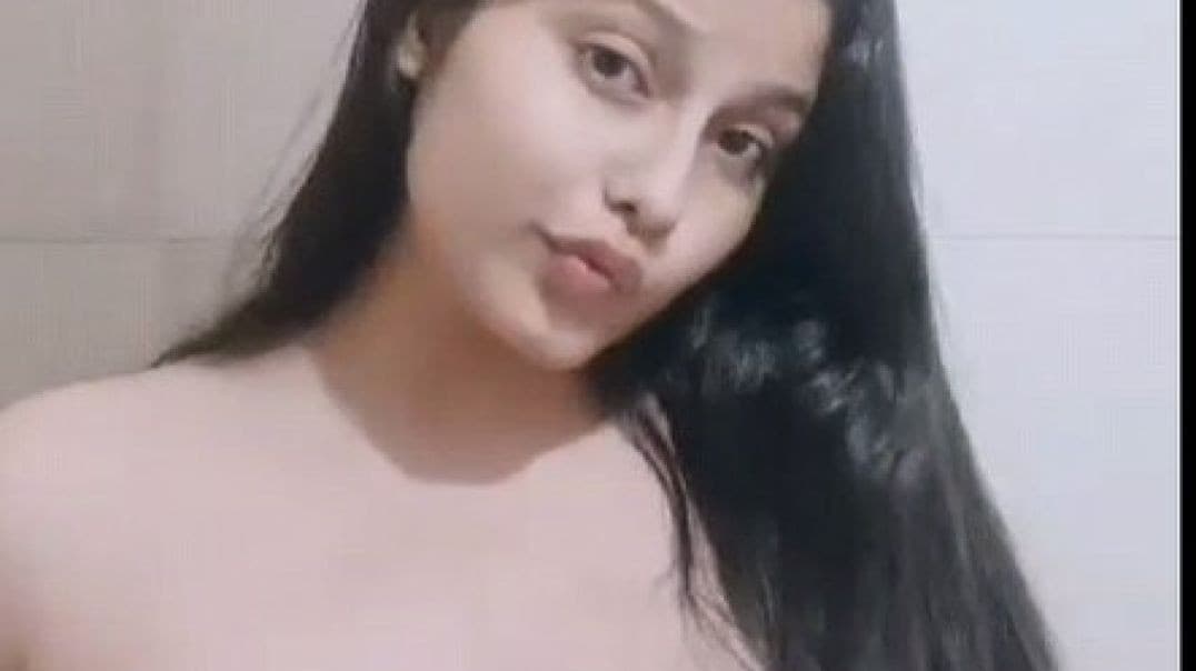 Beautiful College Girl Shows Her Big Boobs and Nude Body