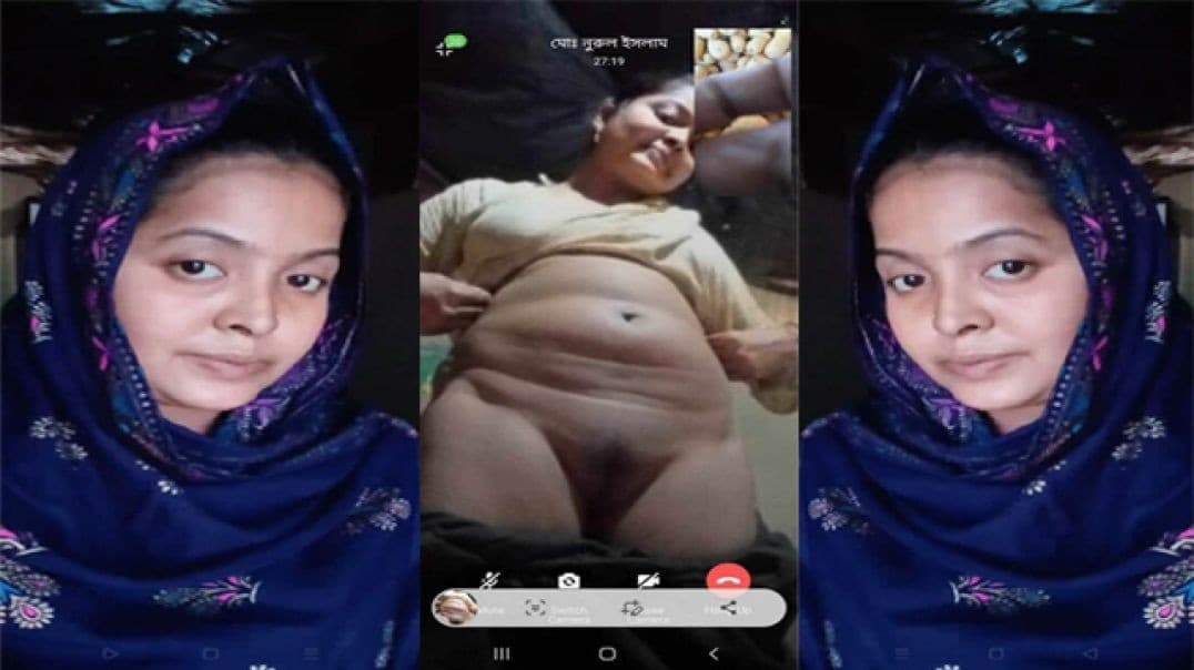 Beautiful Young Bhabhi Showing Lover