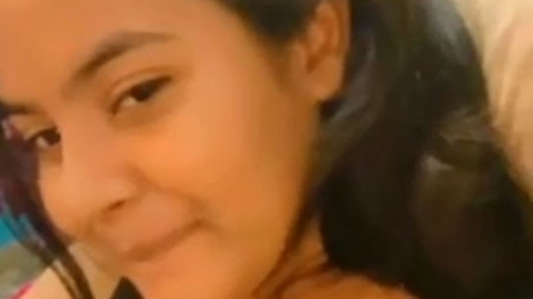 Gungun Gupta Shows Her Nude Body and Boobs to Boyfriend