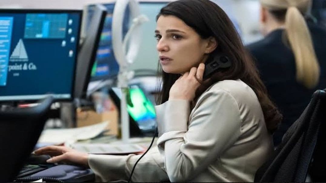 Beautiful Journalist Nude Debut Showing Jiggling Boobs