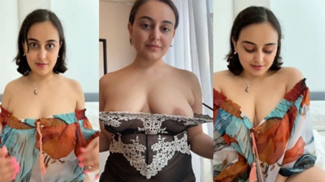 NRI Horny Milf Yasmeena Nude Collection