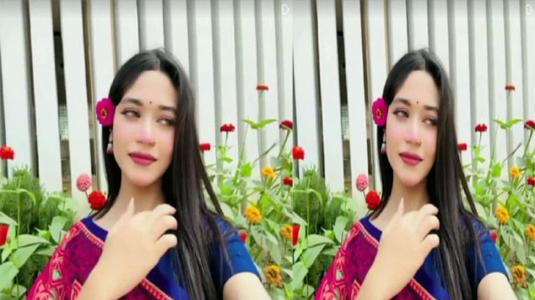 Beautiful Horny GF With BF Full Clip