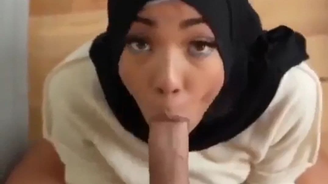 Hot Porn Girl Licking