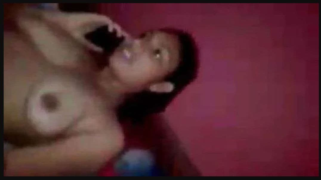 Cheater GF Gets Fucked While Talking on the Phone