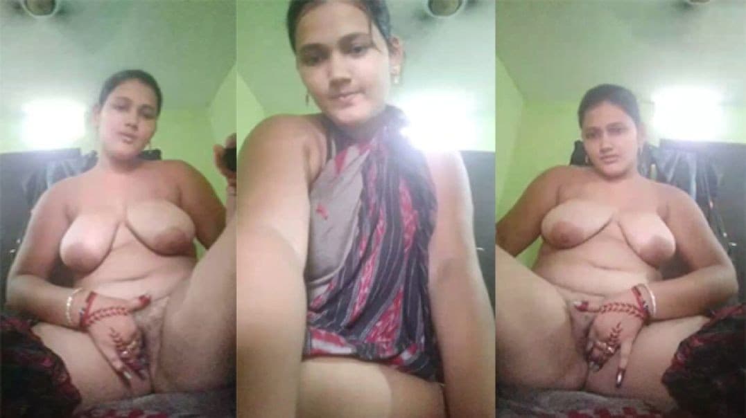 Beautiful Married Unsatisfied Bhabhi Fingering
