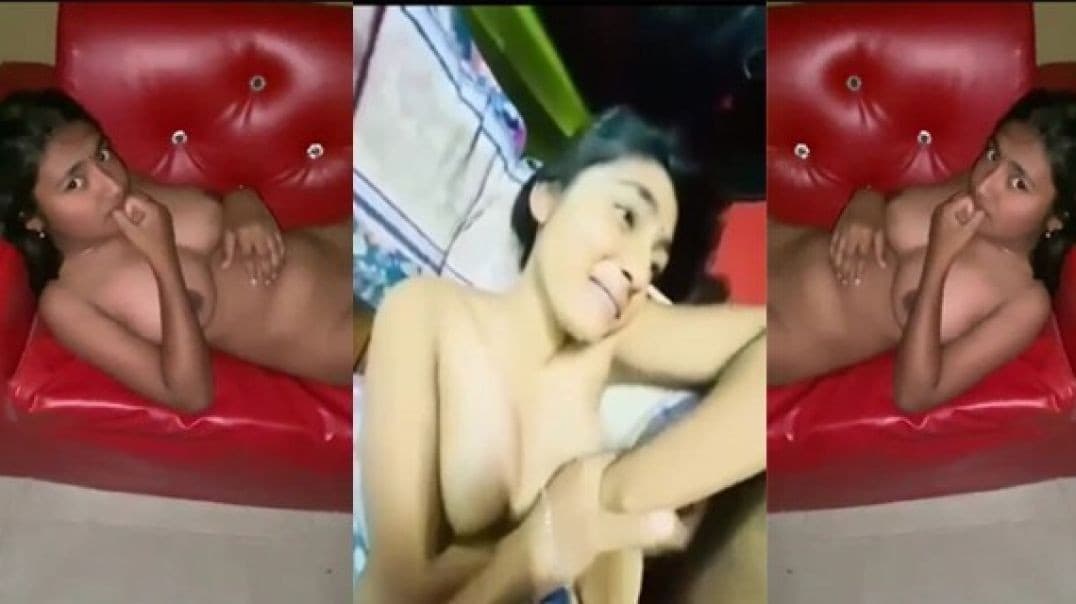 Young Girl Showing Nude in Viral Videos